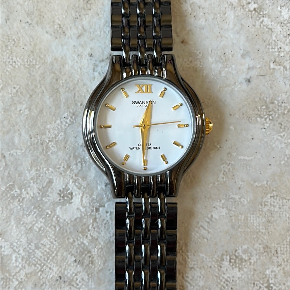 Swanson women Quartz Watch